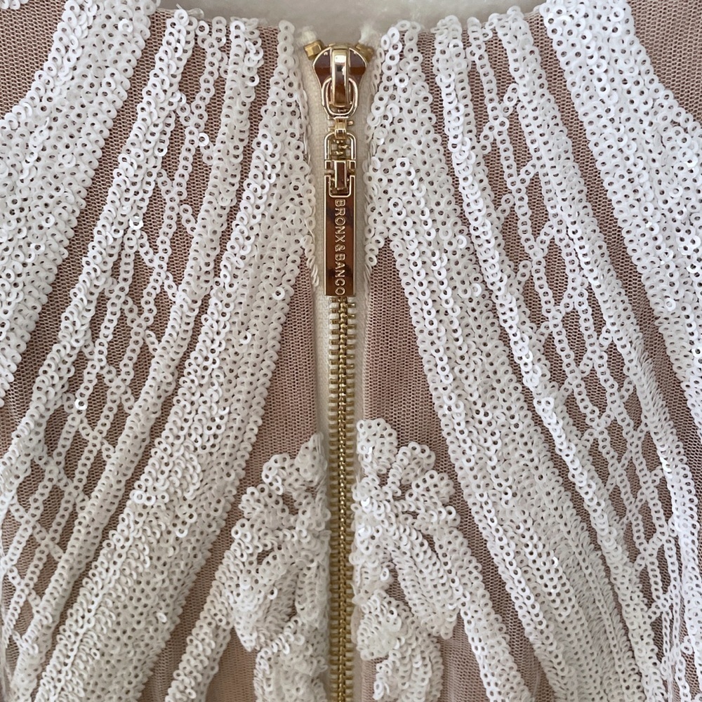 NWT Bronx And Banco Ester Beaded Deep V Sequin-embellished Gown Bridal Dress XS - Picture 3 of 13
